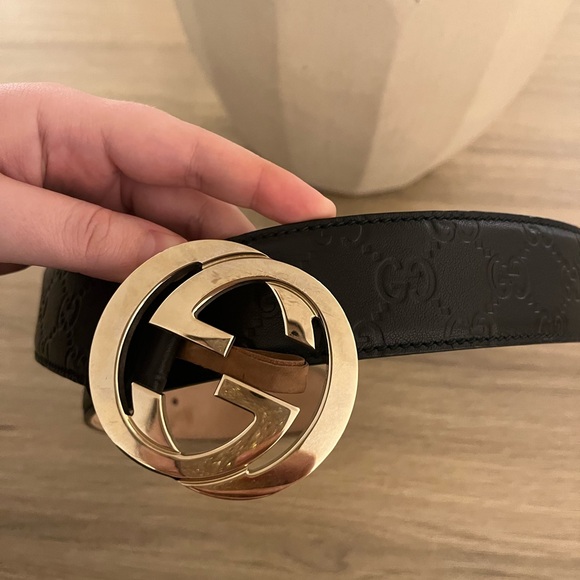 Authentic Gucci Black Guccissima Leather Gold Interlocking G